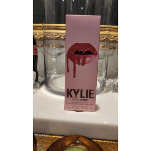 Kylie Jenner Harmony Velvet Liquid Lipstick & Lip Liner